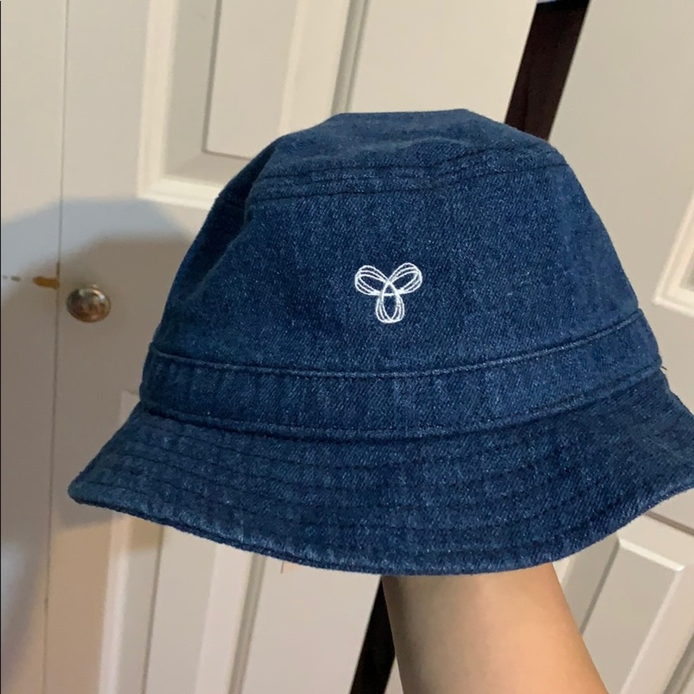 Tna bucket hat